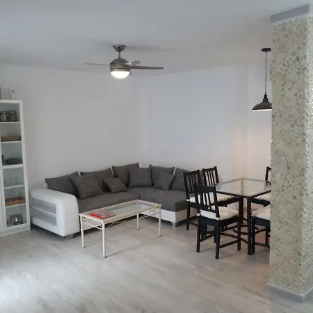 Апартаменти Corredera Parking Casco Historico